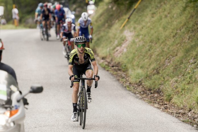 Yates costretto al ritiro dal Giro d'Italia