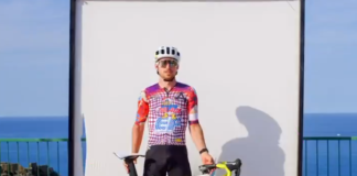 La divisa della EF Pro Cycling per la prima tappa del Giro d'Italia