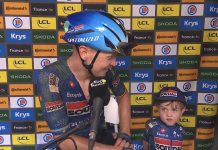Tour de France, Merlier e l’intervista con il figlio: «Vincere davanti alla mia famiglia è speciale» Merlier