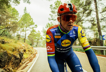 Vuelta, Pedersen si ritira. «Avrei preferito continuare a correre, ma deve avere senso»
