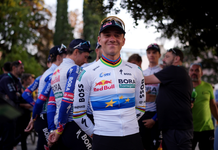 Axel Merckx difende Evenepoel: «Se sbagli una gara in Belgio vieni fatto a pezzi. Sono soltanto gelosi»